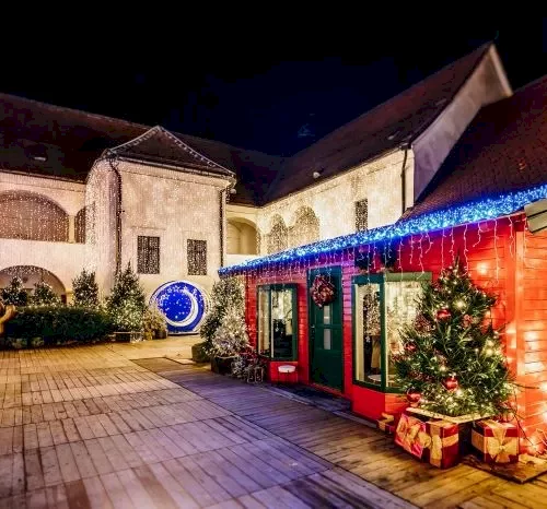 Čarobni grad Djeda Mraza1 (1)