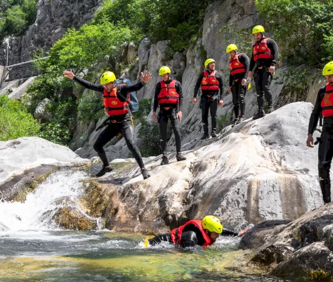canyoning-adventure-from-split-to-cetina-river